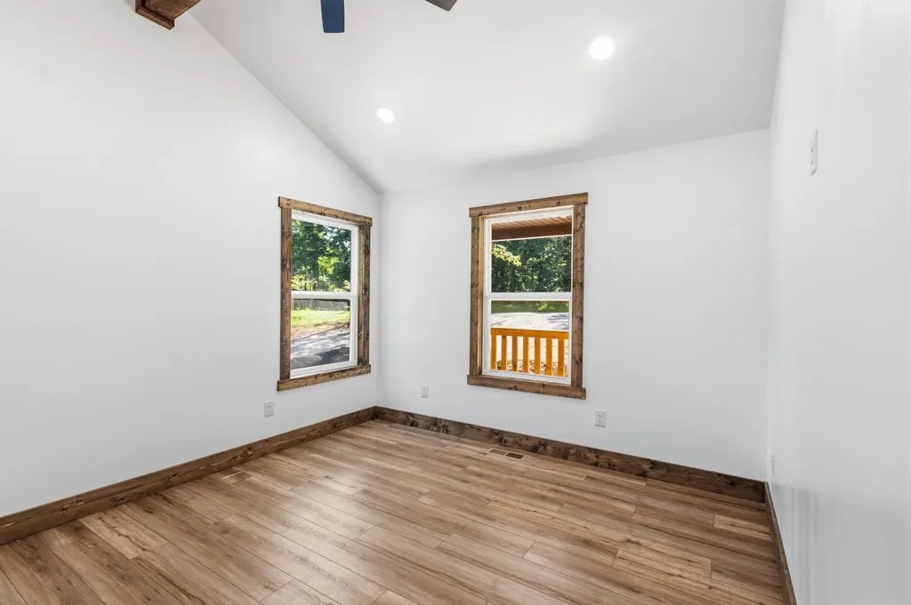 2377 Porch Rock Road Pikeville TN 37367