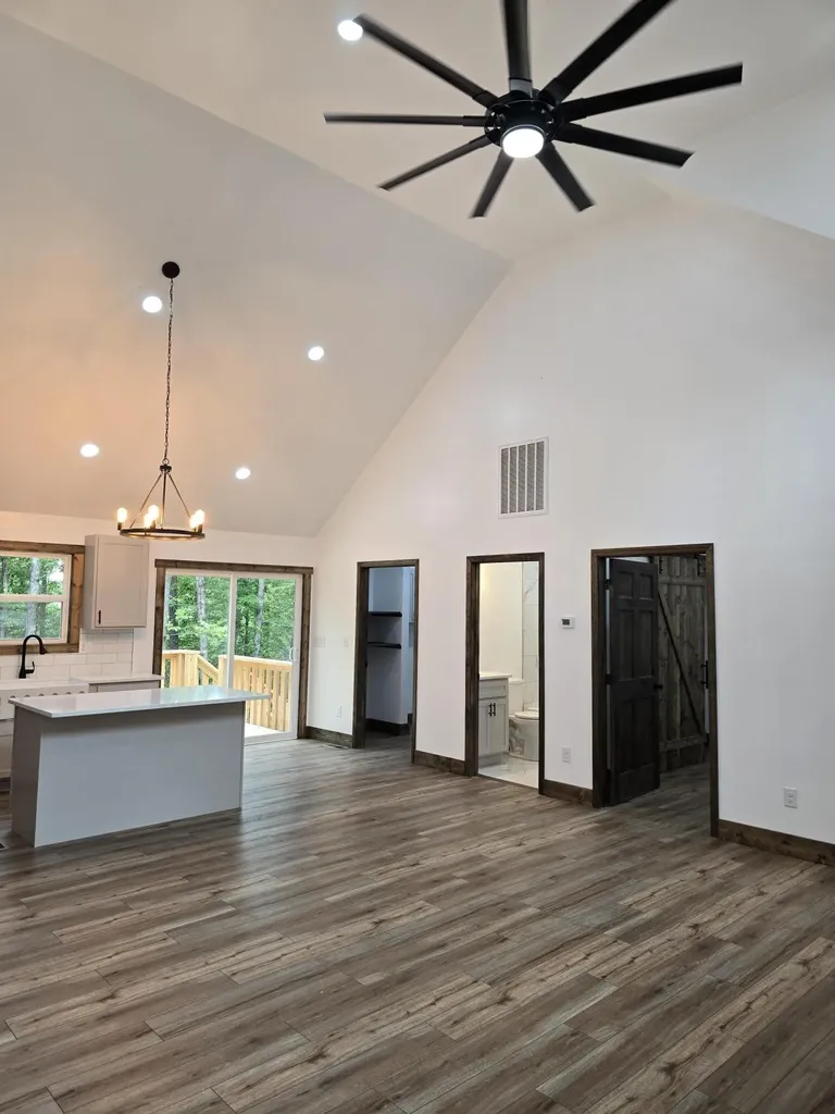2377 Porch Rock Road Pikeville TN 37367