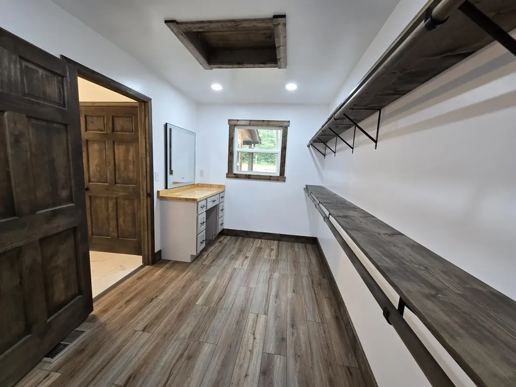 2377 Porch Rock Road Pikeville TN 37367