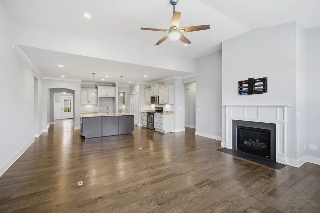 124 Snowden St, E Franklin TN 37064