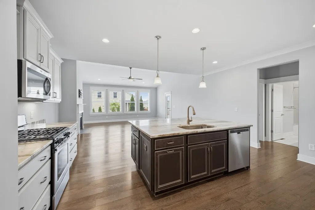 124 Snowden St, E Franklin TN 37064