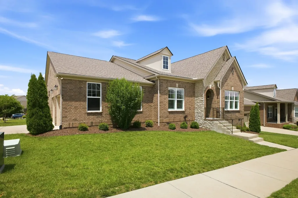 124 Snowden St, E Franklin TN 37064