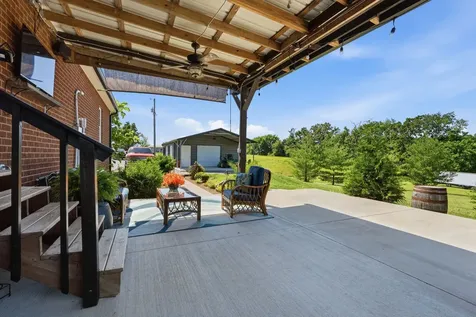 5017 Somerville Road Cross Plains TN 37049