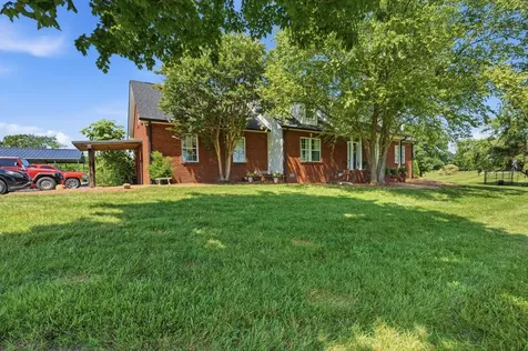 5017 Somerville Road Cross Plains TN 37049