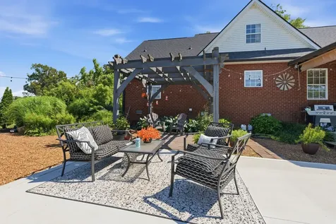 5017 Somerville Road Cross Plains TN 37049