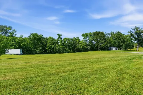 5017 Somerville Road Cross Plains TN 37049