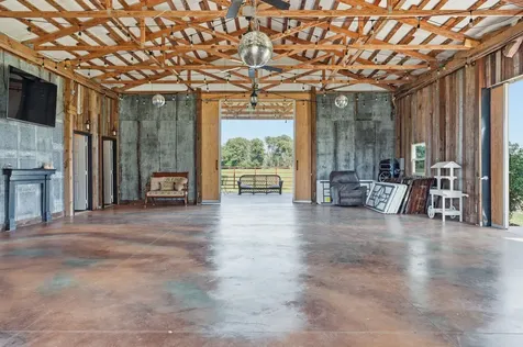 5017 Somerville Road Cross Plains TN 37049