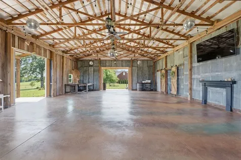 5017 Somerville Road Cross Plains TN 37049
