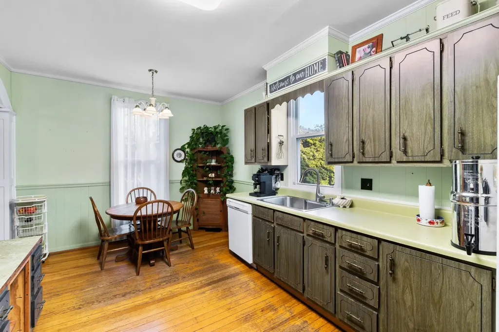 1586 Main Street Lynnville TN 38472
