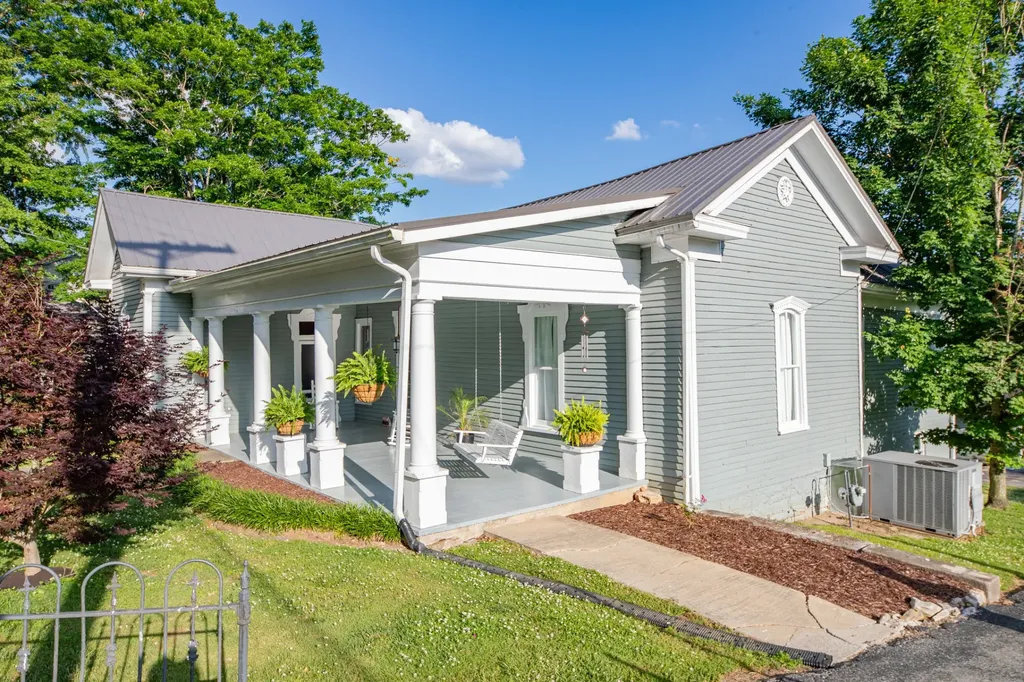 1586 Main Street Lynnville TN 38472
