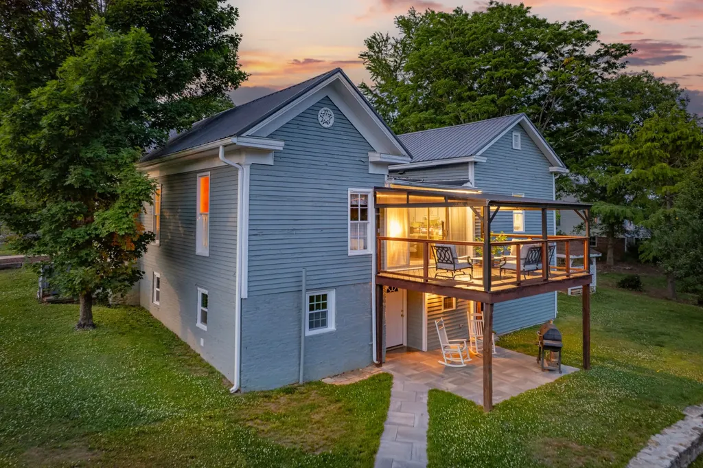 1586 Main Street Lynnville TN 38472