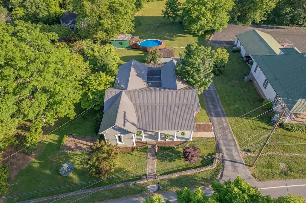 1586 Main Street Lynnville TN 38472