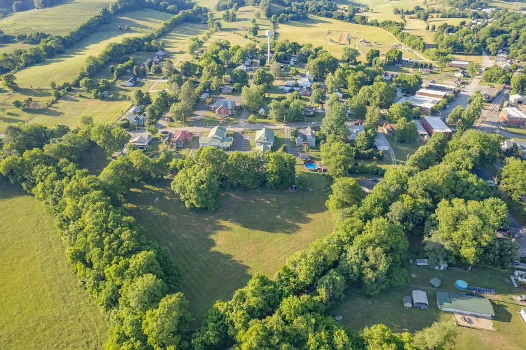 1586 Main Street Lynnville TN 38472