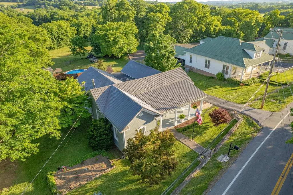 1586 Main Street Lynnville TN 38472