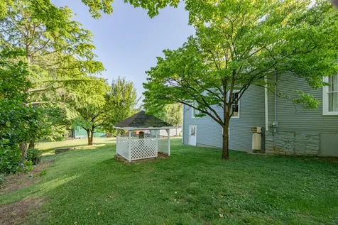 1586 Main Street Lynnville TN 38472