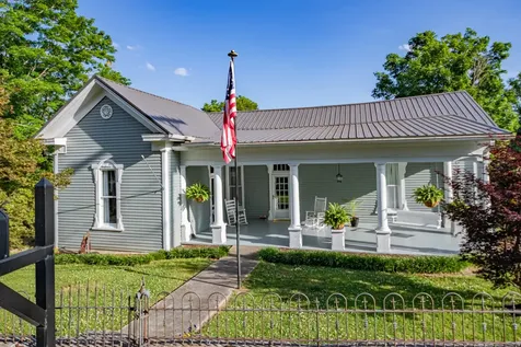 1586 Main Street Lynnville TN 38472