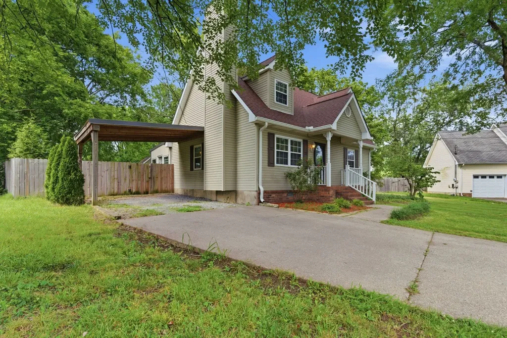 240 E Morris Drive Gallatin TN 37066