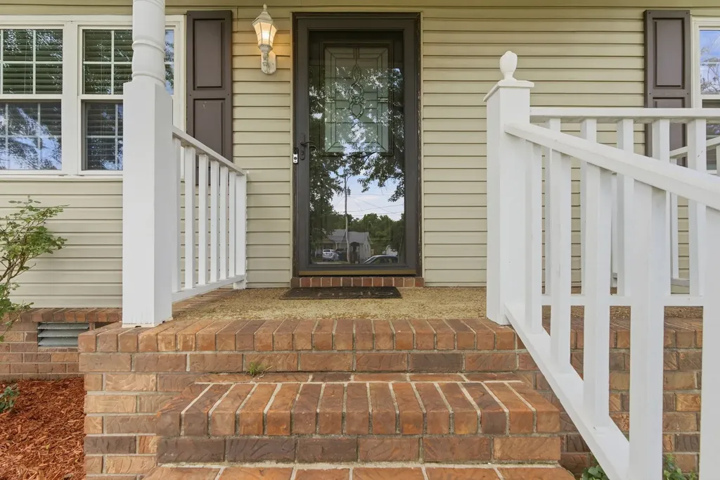 240 E Morris Drive Gallatin TN 37066