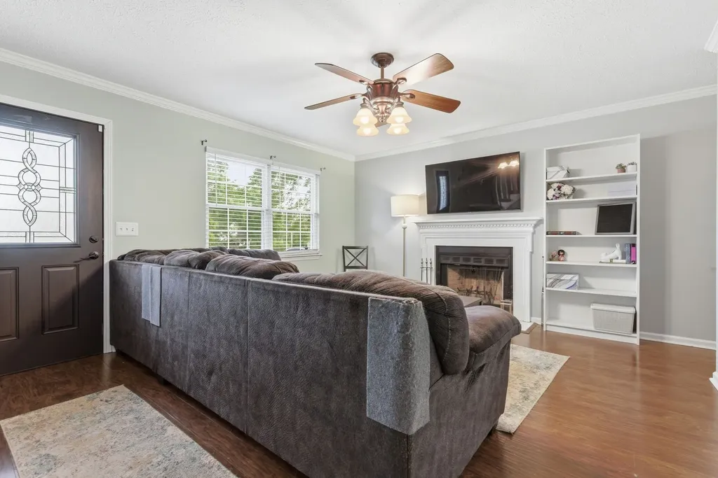 240 E Morris Drive Gallatin TN 37066