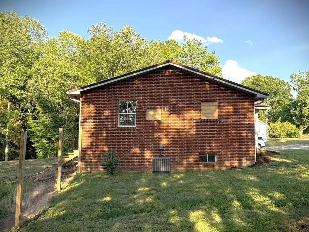 1348 Unionhill Road Red Boiling Springs TN 37150