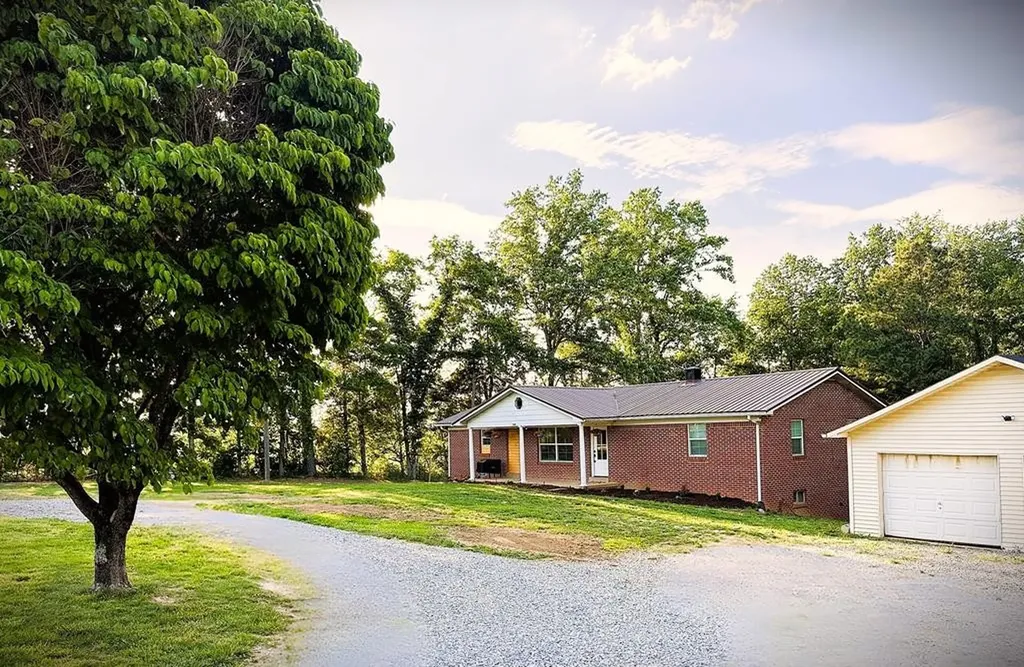 1348 Unionhill Road Red Boiling Springs TN 37150