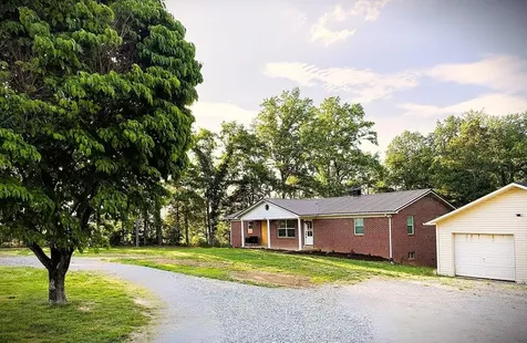 1348 Unionhill Road Red Boiling Springs TN 37150
