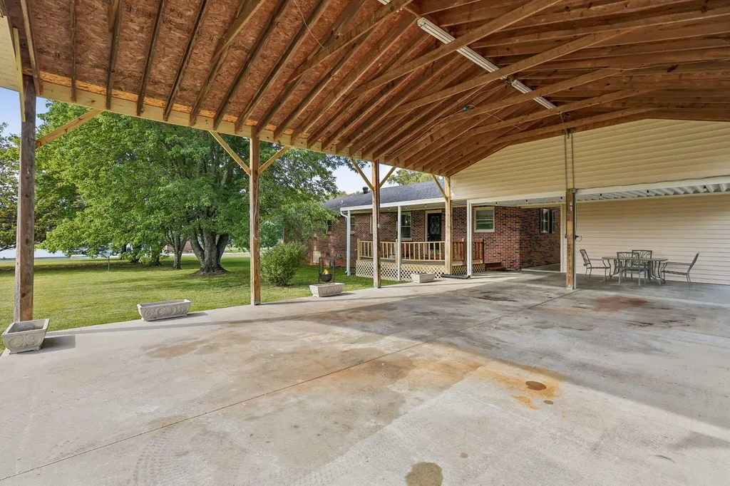 241 Freeman Sherrill Road Manchester TN 37355