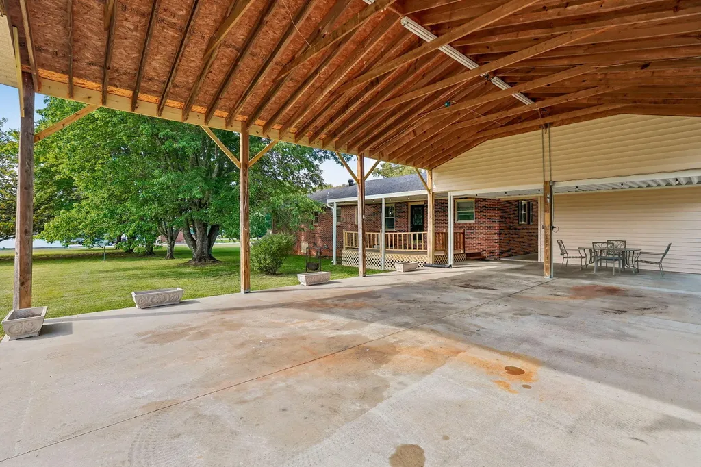 241 Freeman Sherrill Road Manchester TN 37355