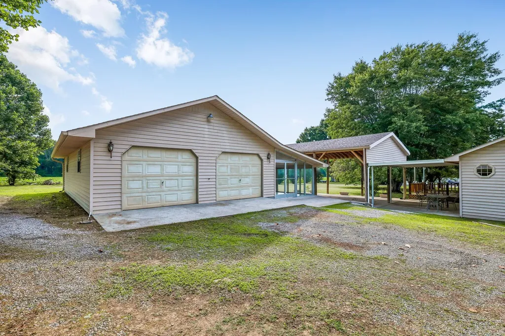 241 Freeman Sherrill Road Manchester TN 37355
