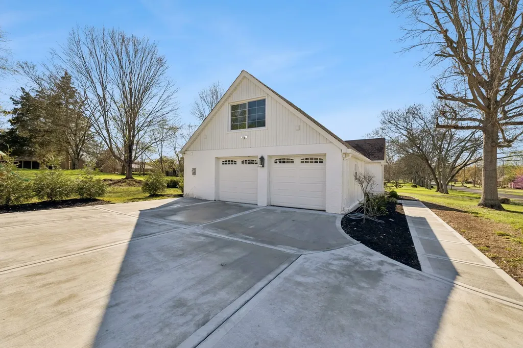 1437 Twin Feather Drive Murfreesboro TN 37129