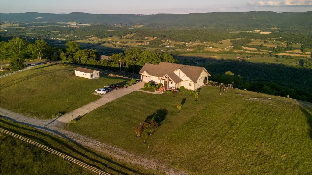 13242 Brockdell Road Pikeville TN 37367