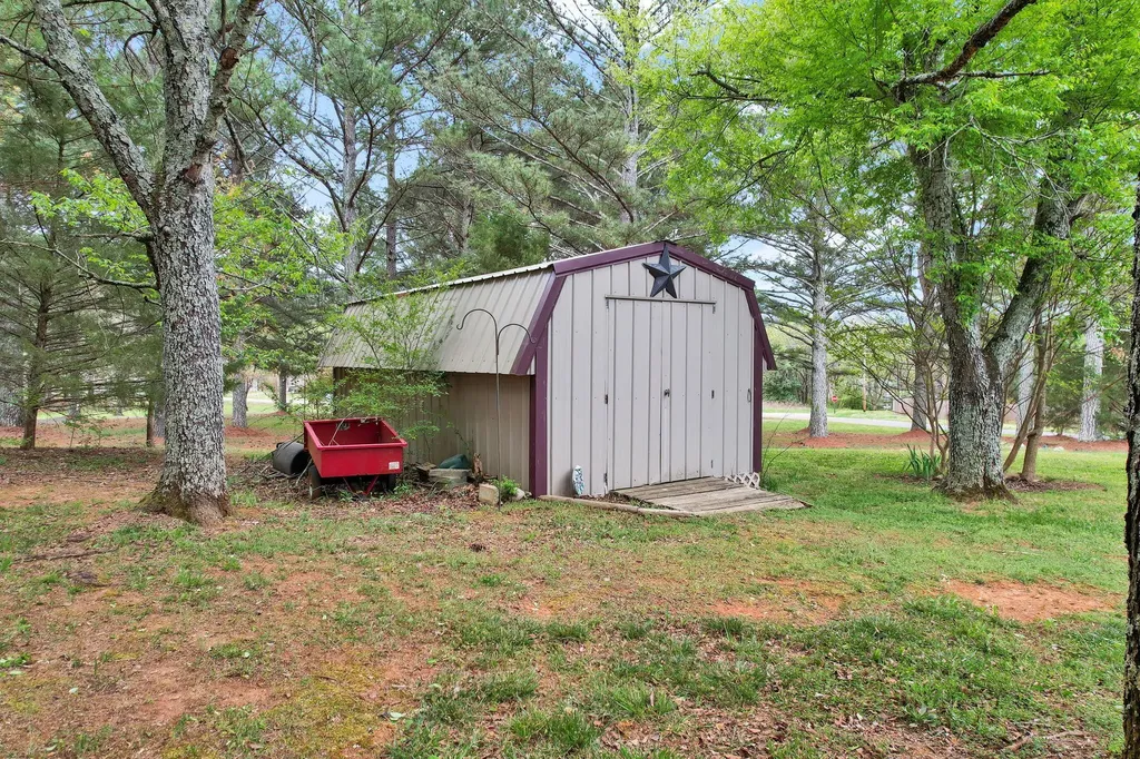 116 Burgess Drive Benton TN 37307