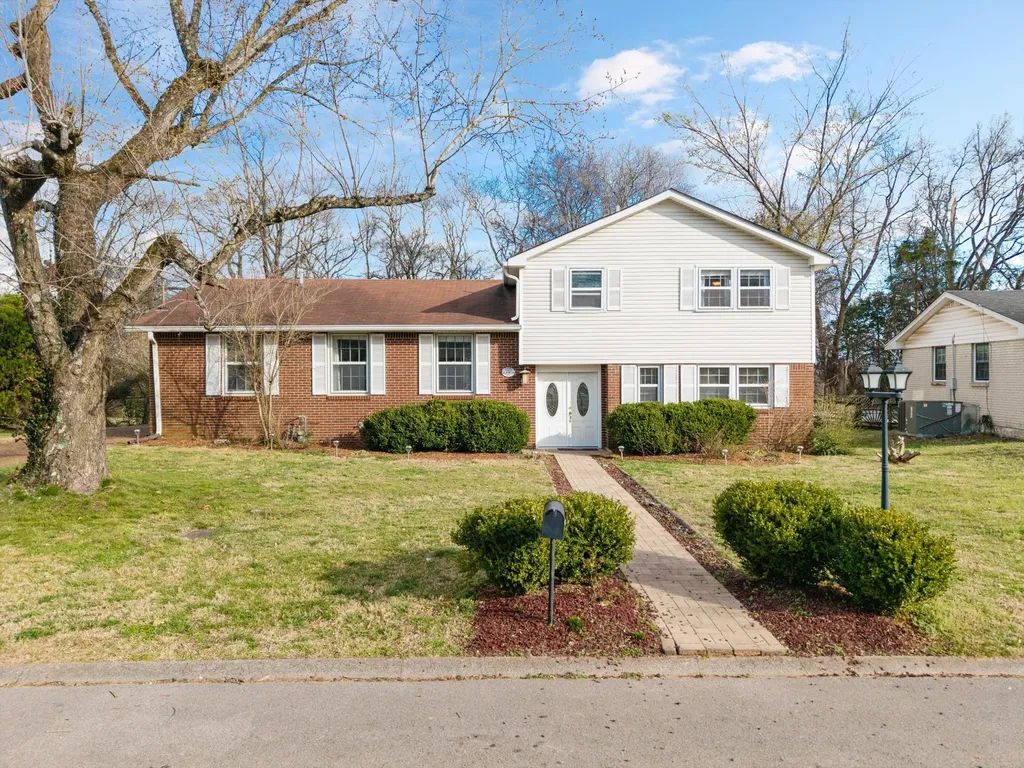 4816 Bowfield Drive Antioch TN 37013