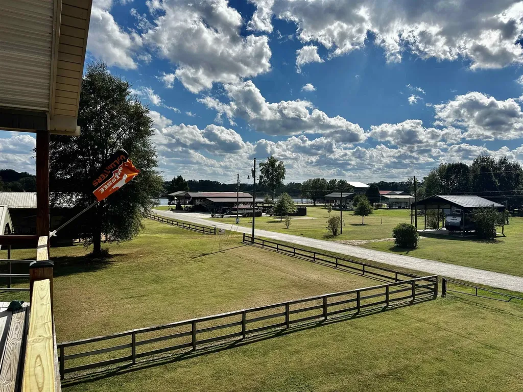 3060 Catfish Lane Crump TN 38327