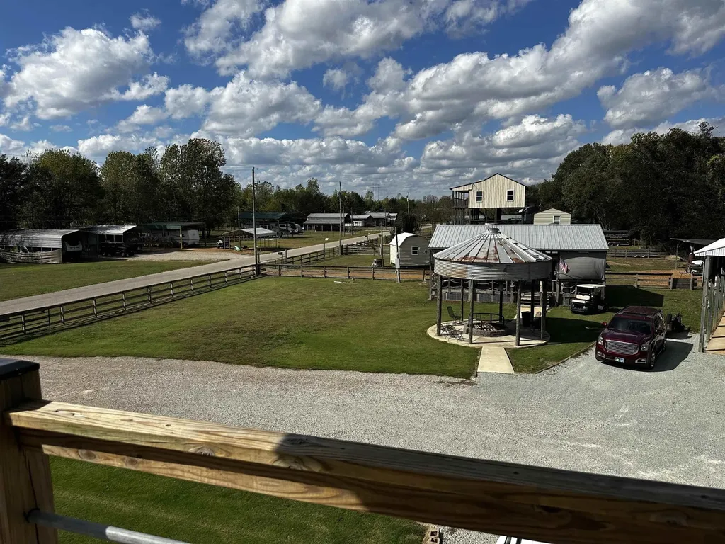 3060 Catfish Lane Crump TN 38327
