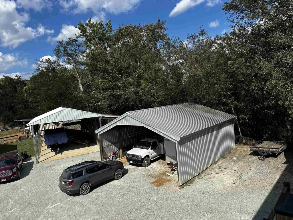 3060 Catfish Lane Crump TN 38327