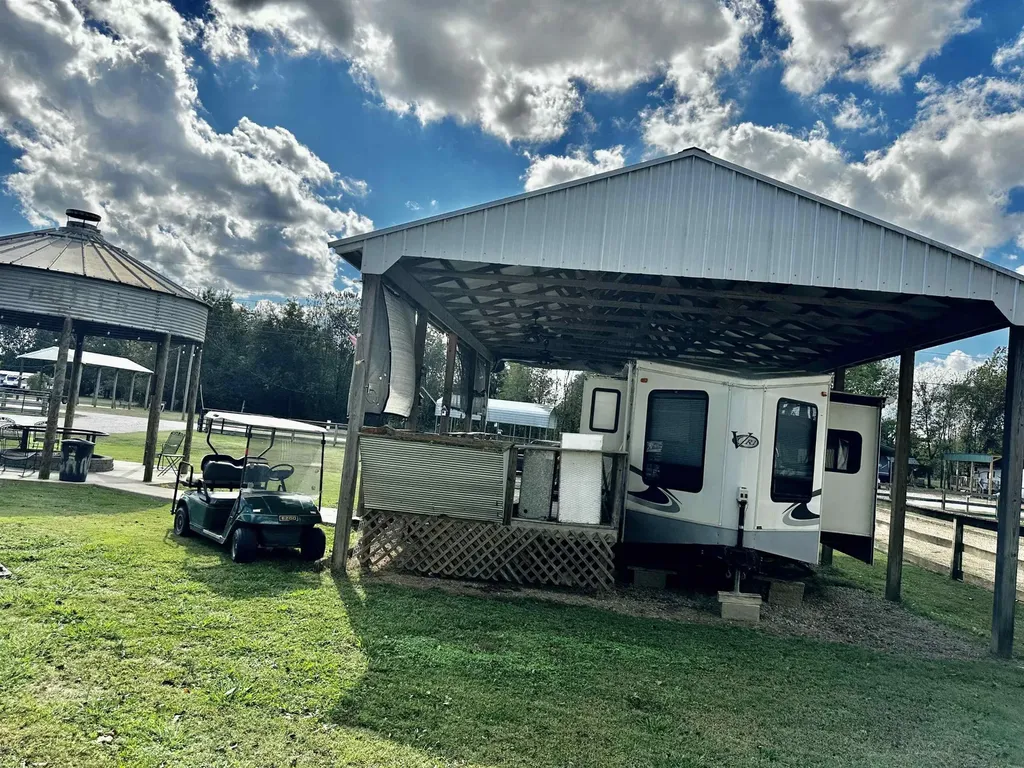 3060 Catfish Lane Crump TN 38327