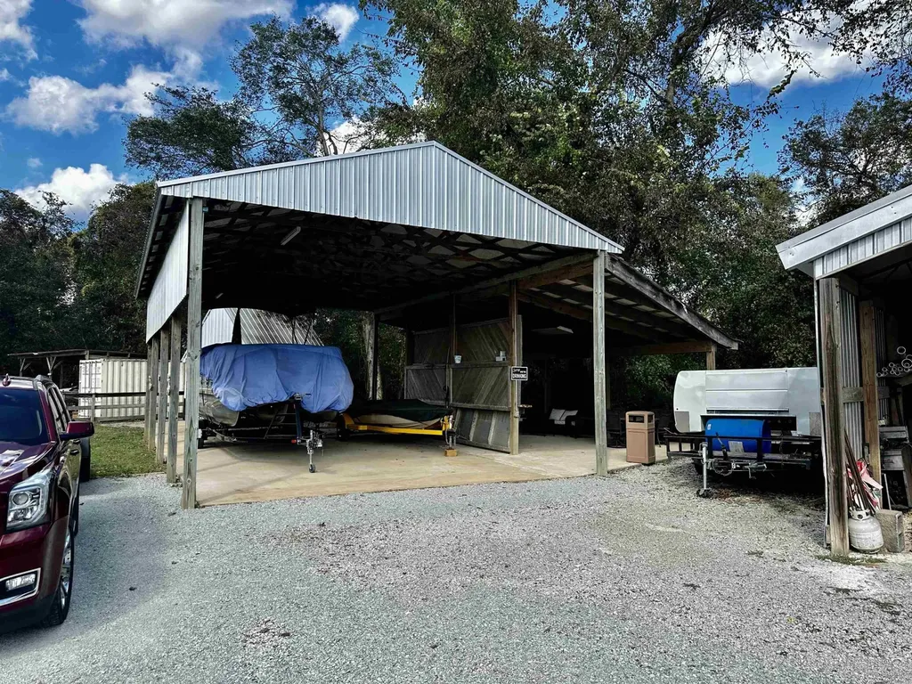 3060 Catfish Lane Crump TN 38327