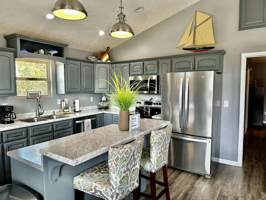 3060 Catfish Lane Crump TN 38327