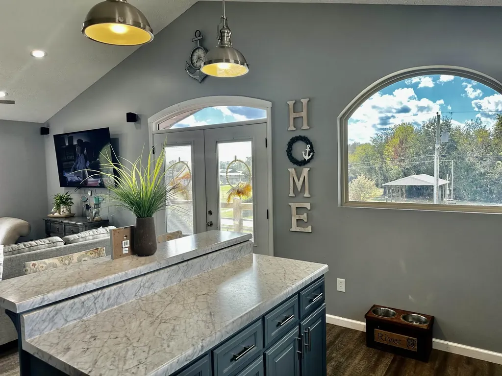 3060 Catfish Lane Crump TN 38327