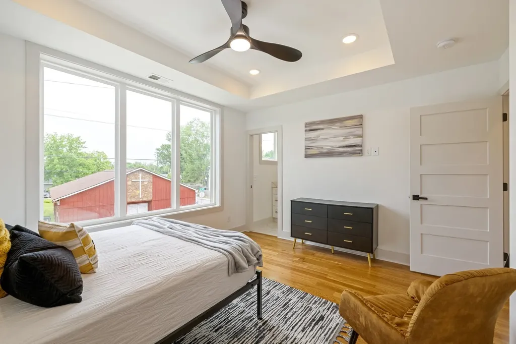 1618 11th Ave, N Nashville TN 37208
