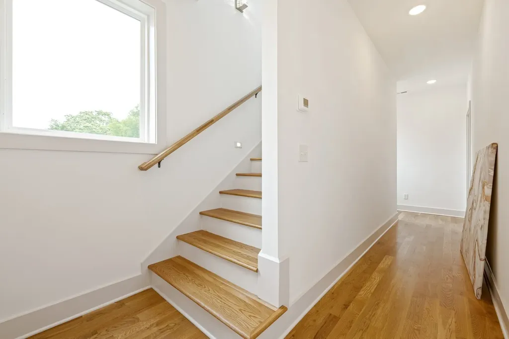 1618 11th Ave, N Nashville TN 37208