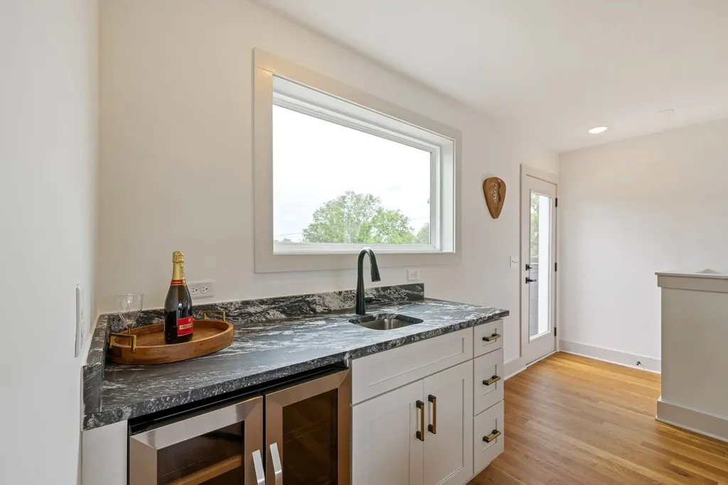 1618 11th Ave, N Nashville TN 37208