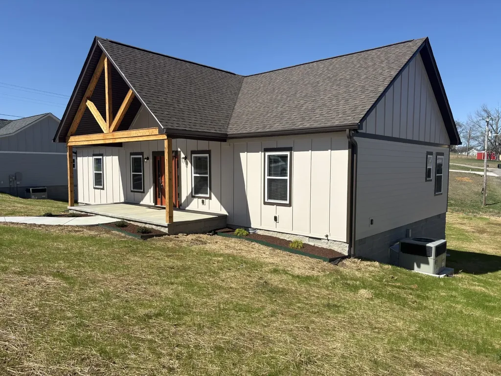 2199 Fincher Drive Westmoreland TN 37186