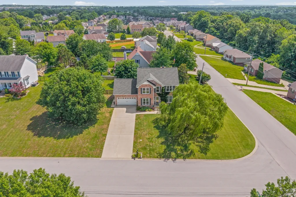 100 Bramshaw Court Clarksville TN 37042