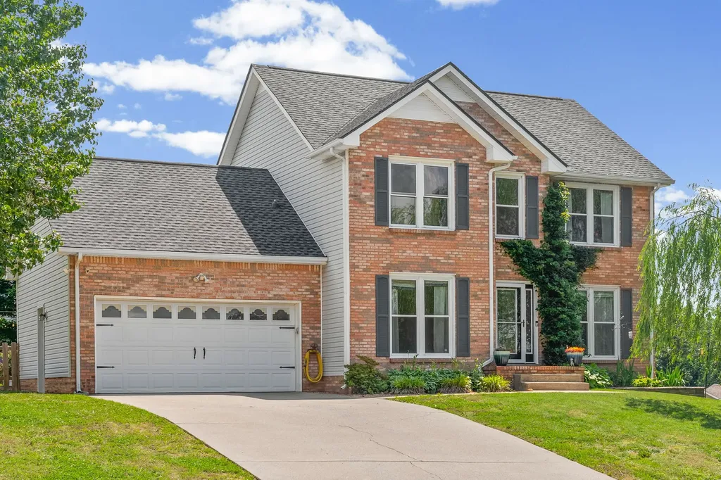 100 Bramshaw Court Clarksville TN 37042