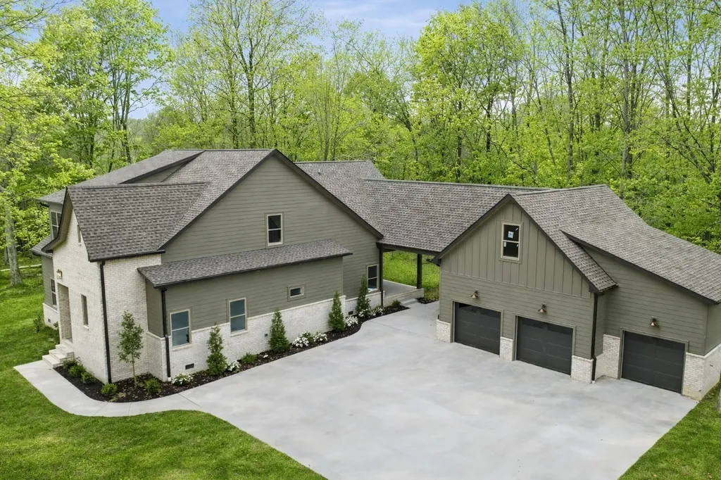 2949 Pace Road Clarksville TN 37043