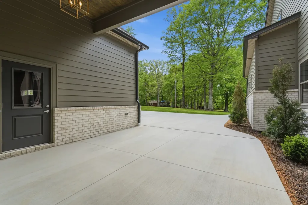 2949 Pace Road Clarksville TN 37043
