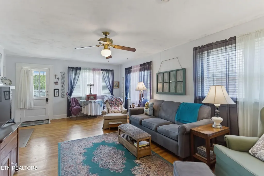 3320 Monmouth Street Knoxville TN 37917