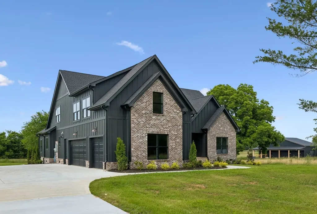 2418 River Road Murfreesboro TN 37129